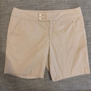Old Navy Women's Slim Striped Cotton-Blend Shorts - Beige 20
